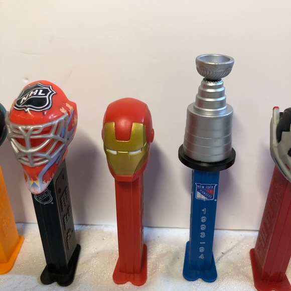 Lot of 7 Vintage Pez Dispensers hockey, Spider-Man , Hulk, Dr. Strange Bugz - Picture 4 of 10